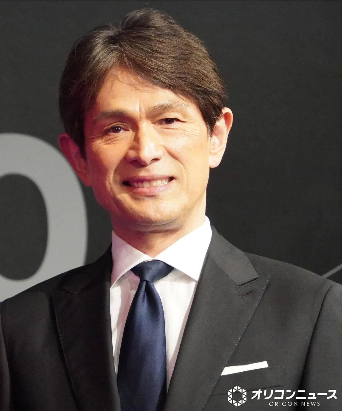 江口洋介、授賞式の初MCで緊張？「段取り飛んだ」カミカミで苦笑い　中川安奈が「もう一度」とフォローする場面も