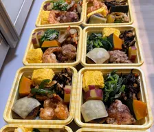 「全然ご飯食べてられてない」多忙な娘がピンチ→母親“大量の愛情弁当”ズラリ　「愛が詰まっている！」「母の愛は強い」