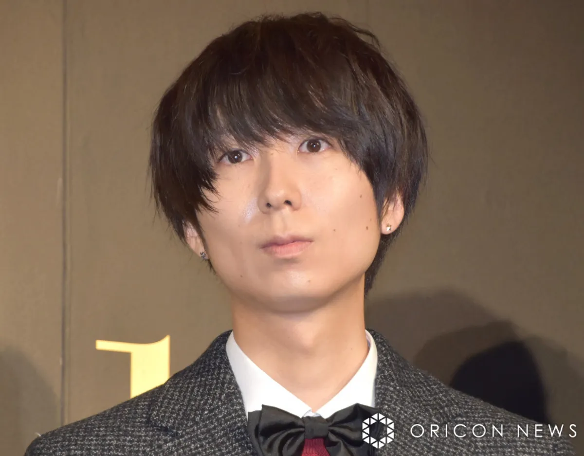 37歳・ゲス極の川谷絵音、金髪＆つや肌でにっこり　オフ姿に「どんどん若返って」「27歳の間違いでは？」