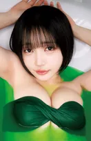 呂布カルマ、「普通では終わらない」グラビアをプロデュース！　SONOTA『ヤンジャン』センター＆巻末グラビア