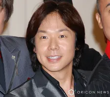 佐藤弘道、初孫のお宮参りへ　家族ショットに反響「お兄さんがおじいちゃんに」「素敵なお写真」「幸せがあふれてますね」