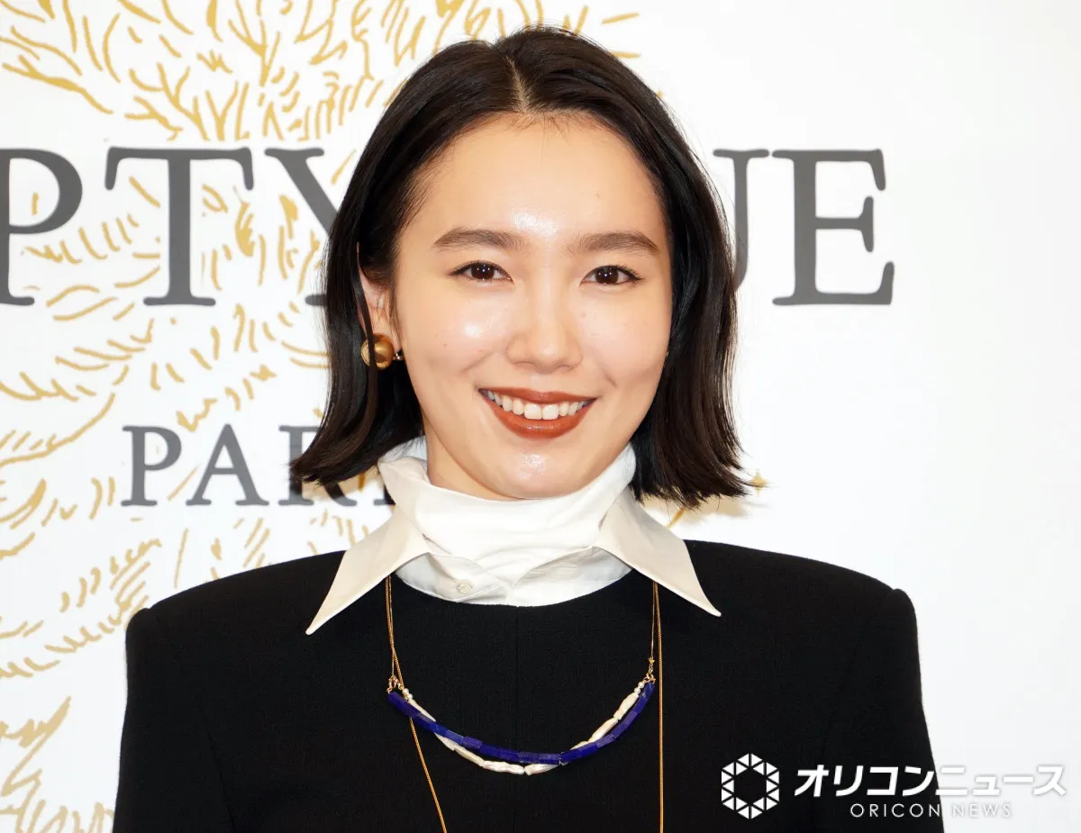 飯豊まりえ、クリスマスは「家でまったり」 夫は高橋一生