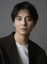 西山潤、直筆で結婚報告「お付き合いしておりました方と」　『VIVANT』など出演の人気俳優