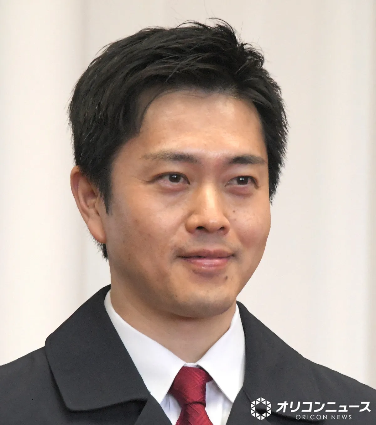 吉村洋文知事「飛行機で、超偶然で会ってん」　倖田來未との2ショットに反響「オーラ優勝」「選曲ナイス」