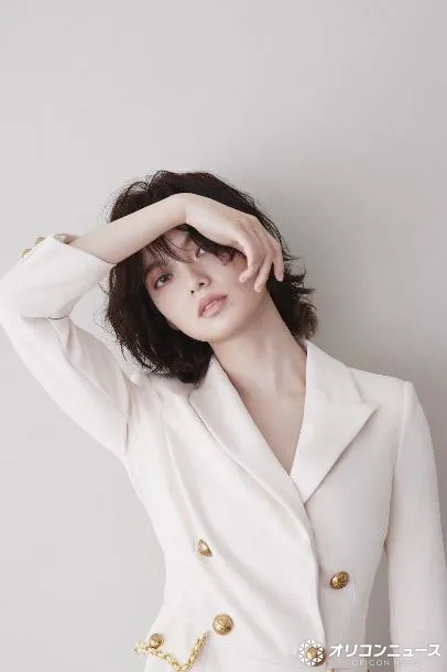 平手友梨奈「失敗しないメンヘラの育て方」×アニメのコラボMV解禁