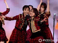 前田敦子＆大島優子、AKB48の20周年に”あつゆう”約9年ぶりそろいどよめき「ゆうこちゃ～ん」「あっちゃ～ん」
