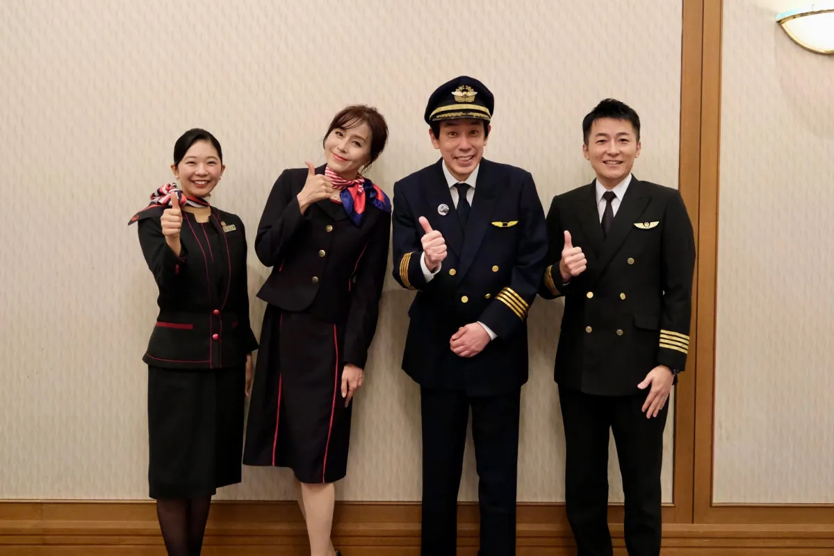 「杉本彩さん、女優ですねぇ」…“35年ぶり”のCA姿を披露　浦川泰幸アナと実際にフライト＆機内サービス