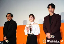 福士蒼汰＆福原遥、サプライズ登場も苦笑い「壊さないかな」　驚き涙する観客も