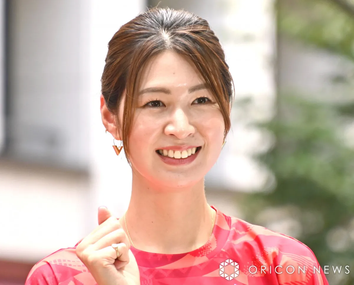 元バレー代表・木村沙織、2歳長男と“顔出し”親子ショット「可愛い親子」「髭を付けたら、お父さんそっくり」　夫・日高裕次郎氏との父子ショットにも反響