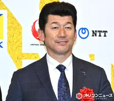 “ハマの番長”三浦大輔、ムロツヨシら豪華俳優陣との食事会で4ショット投稿「たしか御三方ともベイスターズファン」「べらぼう率が高い」「次回は佐藤浩市さんも」