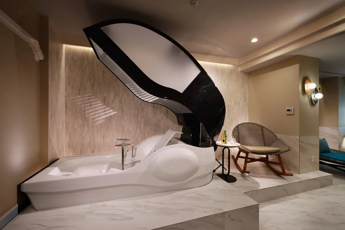 万博で話題「人間洗濯機」一般販売→国内最速稼働が開始　道頓堀のホテルで　価格・サービス内容詳細