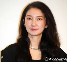 伊藤詩織監督、自身の性暴力被害の映画化は「葛藤の嵐」