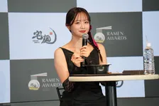 森香澄、「ラーメンマンを意識した」新ヘア披露　ラーメン食レポ対決で“独自”表現も