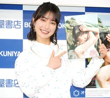 『イクサガミ』で注目の俳優・藤崎ゆみあ、憧れのギリシャ旅で“初めて”尽くし　初の写真集を発売