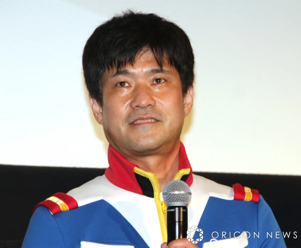 ガンダム芸人・若井おさむ、わが子のために“おもちゃ”を手作り「子供がおとといお人形の家が欲しいと言ったのでええの作ってます」　2021年に結婚を公表、3児の父