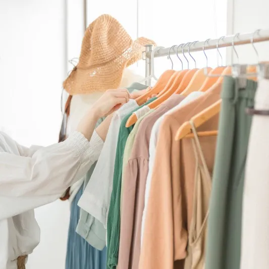 格安ECの急成長で変化した購買行動、ネット購入できない人をいかに後押しするか？　アパレルの店頭に求められる役割