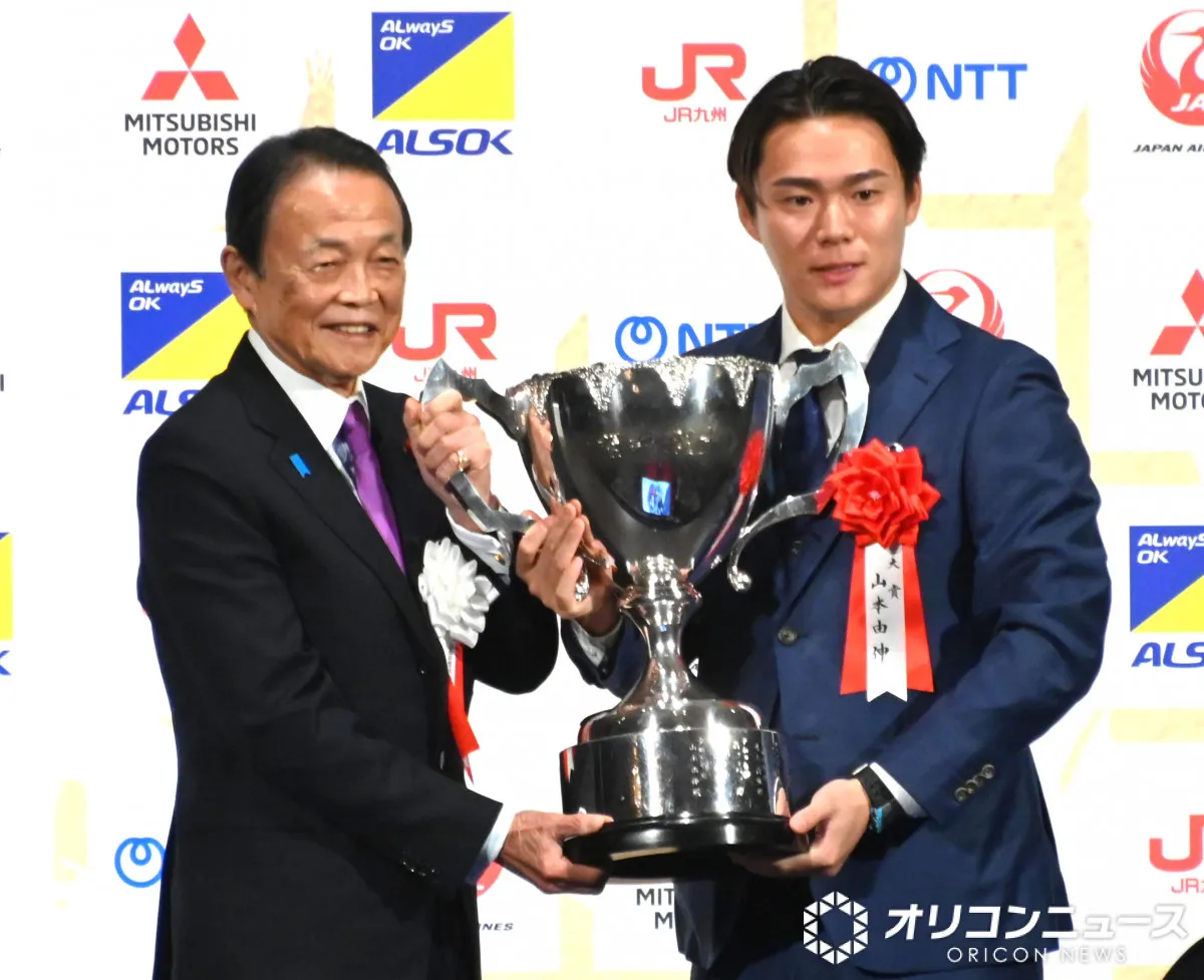 山本由伸、日本プロスポーツ大賞受賞で日本凱旋　野球選手としては大谷翔平以来7年ぶり