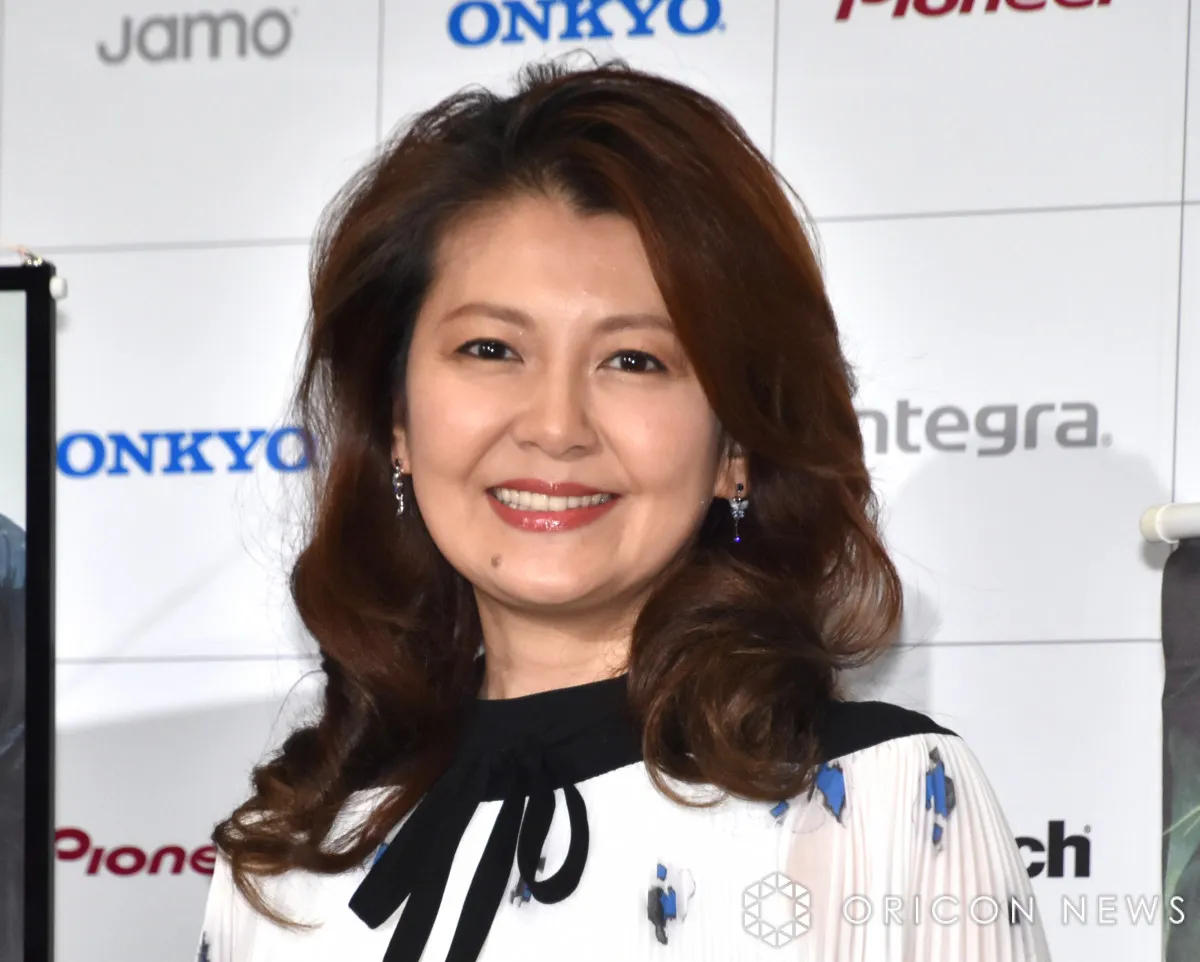 58歳・南野陽子、純白ドレス姿に反響「ウエディングドレスみたい」「お姫様」「涙出そうなほど美しいです」