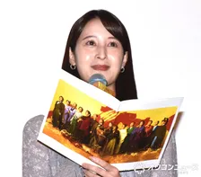 日テレ後呂有紗アナ、舞台あいさつで土下座寸前　佐藤二朗を呼び間違えて「山田さん」　舞台上が大混乱