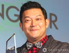 “ぐっさん”山口智充、異国感ただよう雰囲気のトヨタ・愛車を紹介「車で大阪へ向かう」「やっぱりいいなぁ」