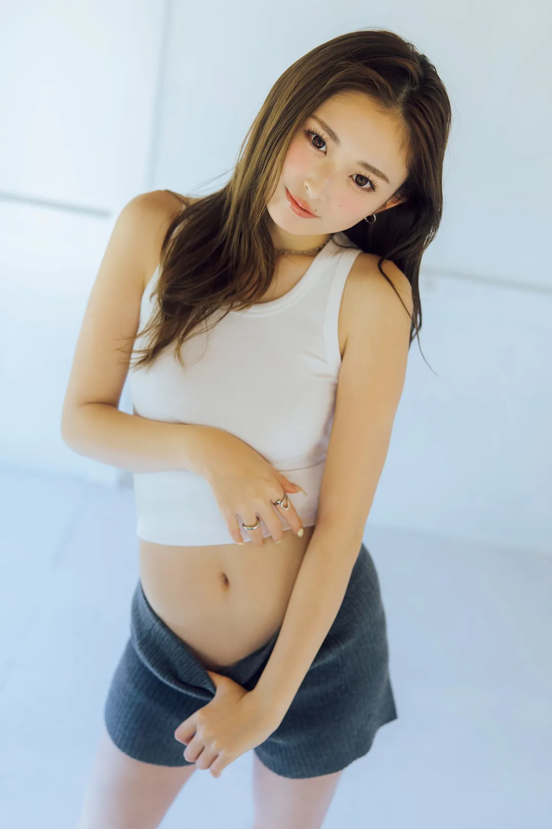 “国民的愛されギャル”ゆうちゃみ、スレンダーボディで魅せる