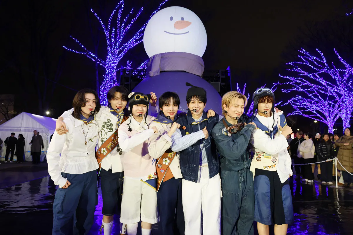 NAZE、渋谷を青に染める圧巻パフォーマンス　『DREAM STAGE』劇中歌でファン魅了