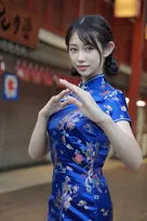 “リアル春麗”堀江聖夏アナ、“サンタコス”で見事なかかと落とし　SNS反響「可愛すぎるミニスカサンタ」「似合いすぎ〜」