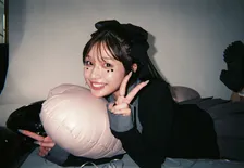 人気インフルエンサー・すず、初書籍『となりのすず。』発売 　出版記念1on1トークや2ショット撮影も実施