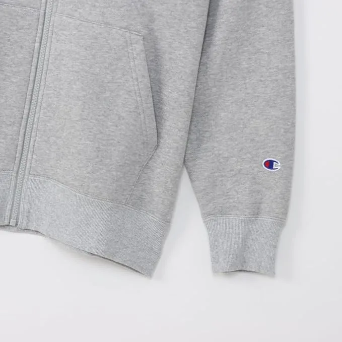 「ラクなのにだらしなく見えない」「結局こればかり着てる」年末年始に頼れるチャンピオンの定番ウェア