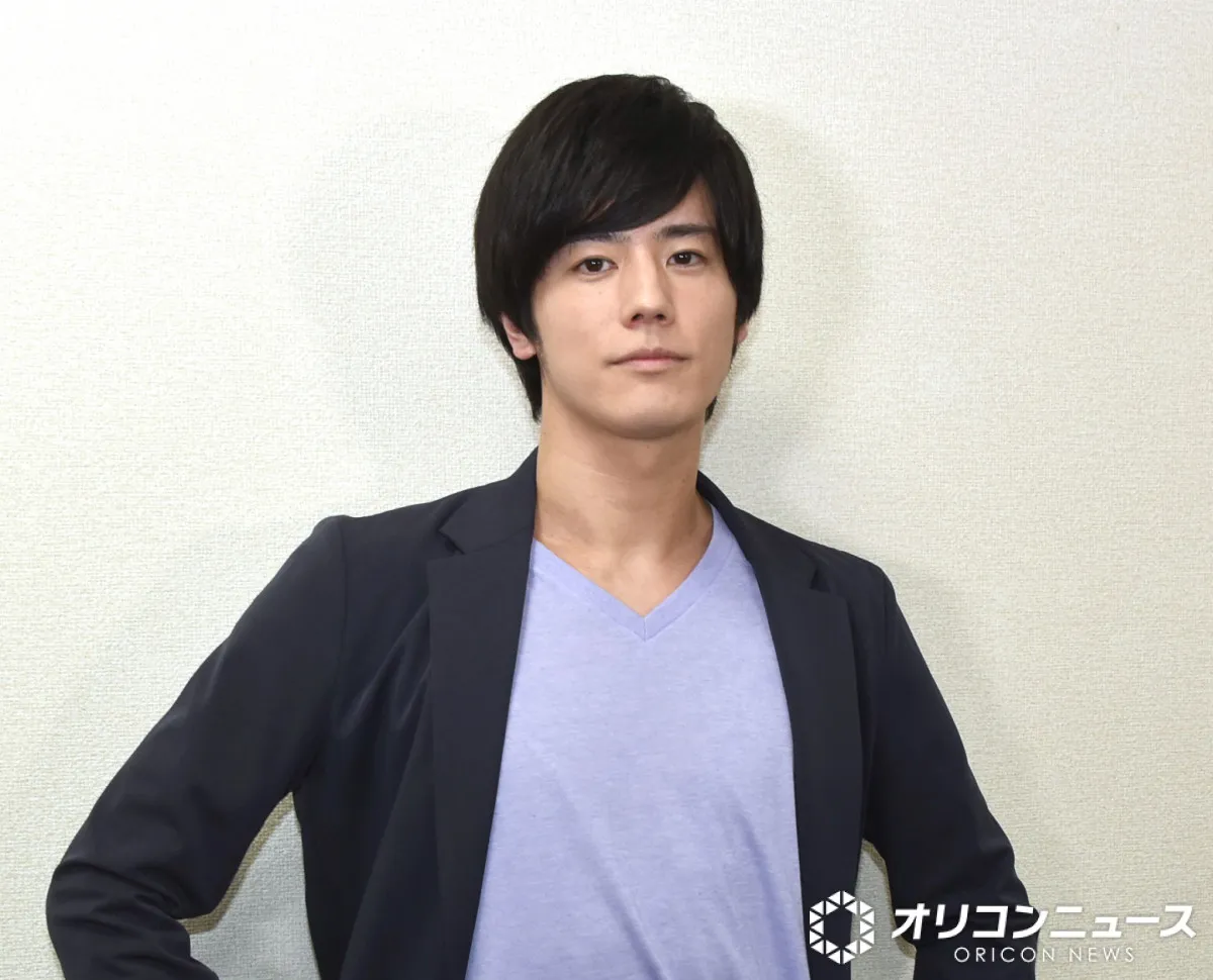 『エグゼイド』“檀黎斗”岩永徹也、保険のCM初登場の“貴利矢”小野塚勇人へ「今年のクリスマスは保険があって本当によかったねぇ！」