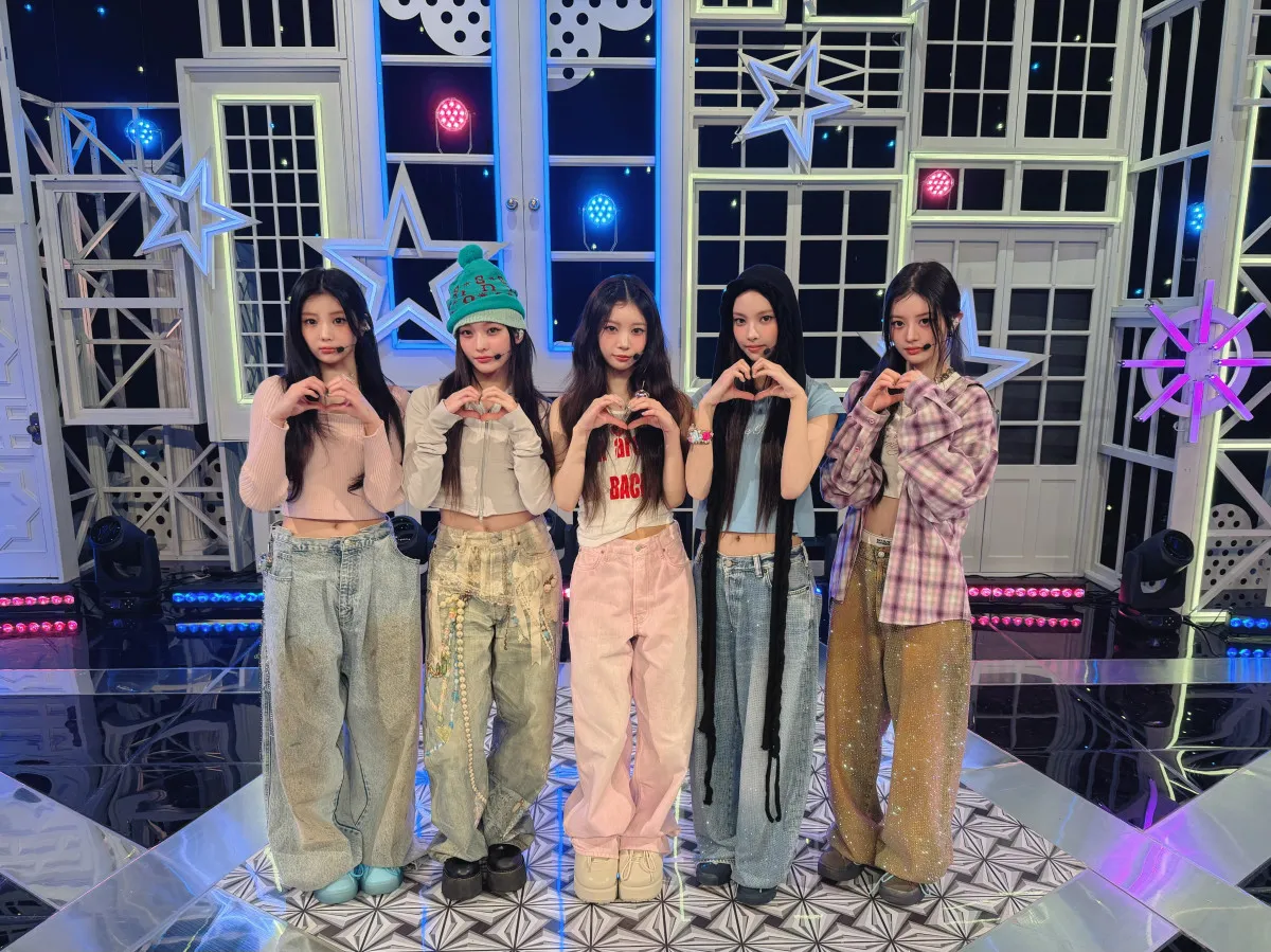 ILLIT、「NOT CUTE ANYMORE」を日本のテレビ初披露　多彩な表情変化も