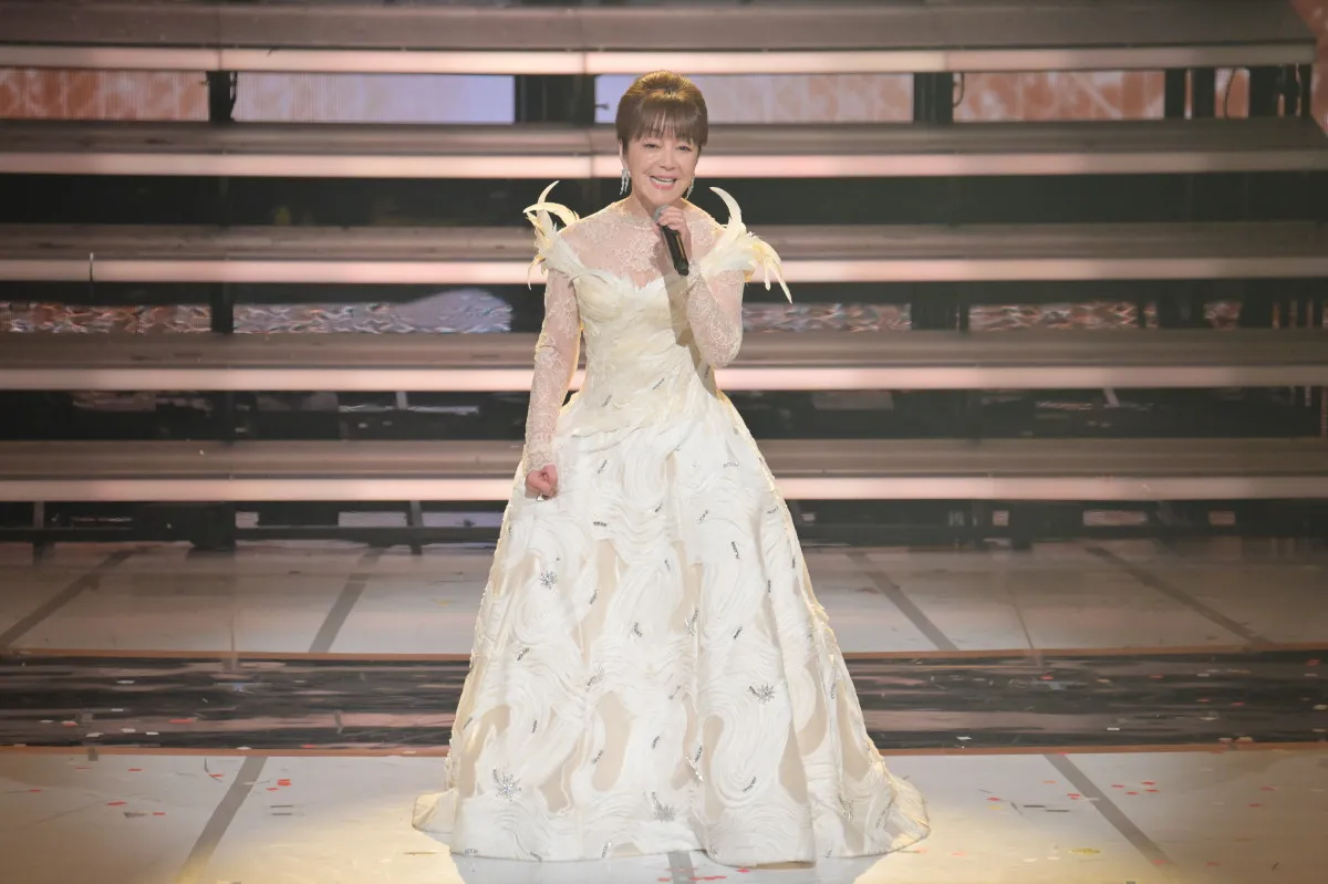 【紅白】岩崎宏美、名曲「聖母たちの…」披露にSNS反響「火サスなつい」「あの崖が見えた」