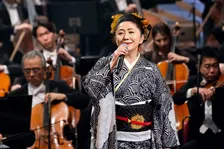 【紅白】石川さゆり、豪華コラボで熱唱　ネット「今年も越えたー！」