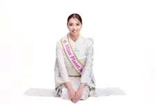 「ミス・プラネット・ジャパン2025」グランプリ・杉山佳穂、振袖姿で新年の挨拶　2026年への決意と世界大会へのさらなる挑戦