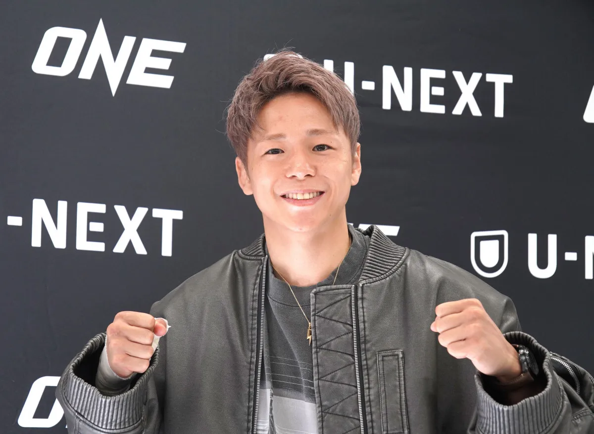 武尊、大物歌手と3ショット公開　反響相次ぐ「豪華メンバー！」「夢の3ショット！」