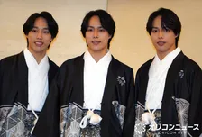 一卵性三つ子・佐藤三兄弟、あまりに激似で報道陣“困惑”「並び絶対変えないで」　本人たちも自覚「周りを混乱させているな…」