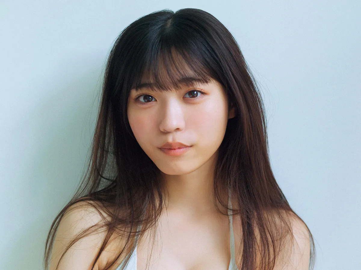 僕が見たかった青空・金澤亜美、透明感あふれる純白ビキニカット解禁　“初めて”づくしのファースト写真集「普段とは違う新しい姿も見ていただけるのではないかなと思います！」