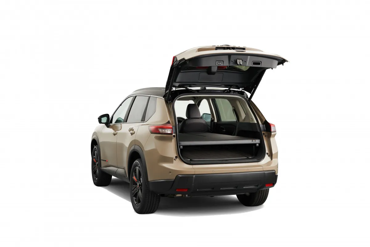 日産『エクストレイル』に車中泊仕様モデル登場　「マルチベッド」を設定　約532.73万円