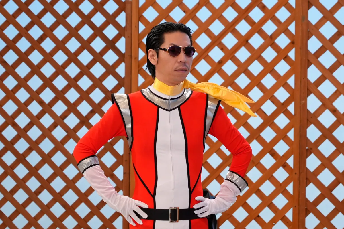 呂布カルマ、コントに挑戦　正義のヒーローになりディベート対決　フリースタイルに「どこに着地すれば正解なのか」【コメントあり】