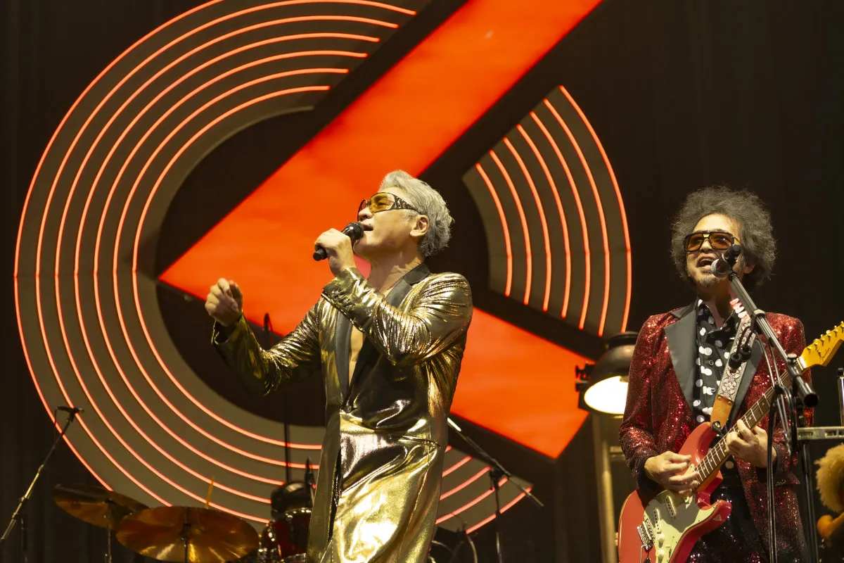 奥田民生×吉川晃司・Ooochie Koochie、大みそかに地元・広島でツアー終了　「噛み締めてやらにゃあ」解散も示唆？【ライブレポート】