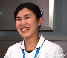 納言・薄幸、一日の喫煙本数は60本近く＆アイコス3本常備　撮影中の切実な悩みを橋本環奈に告白