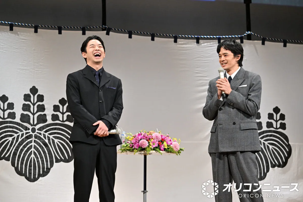 仲野太賀＆池松壮亮、大阪城のお膝元に登場…大河ファン歓声　『豊臣兄弟！』大阪での初イベント開催