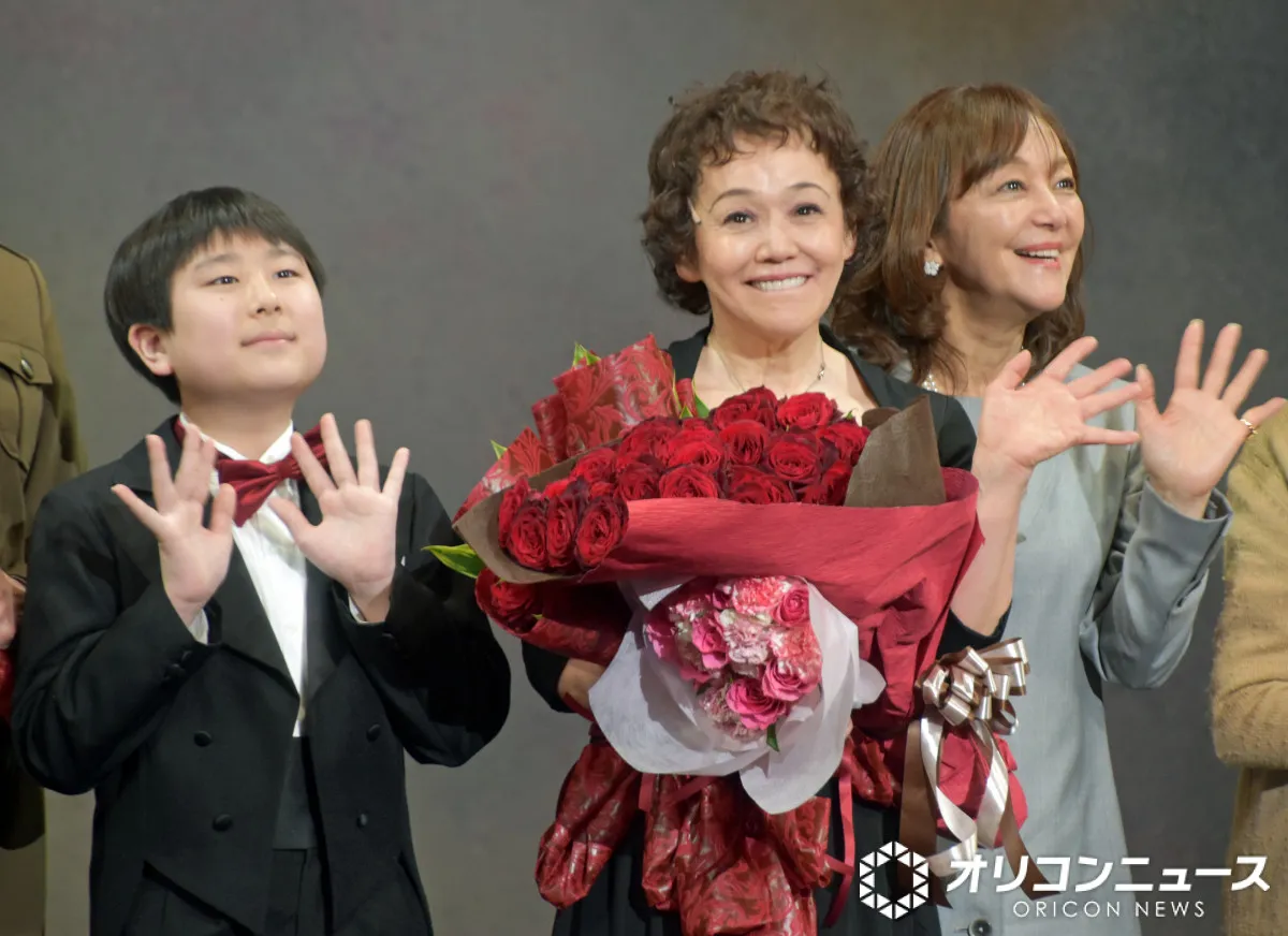 大竹しのぶ『ピアフ』上演200回も「1回1回が勝負」　サプライズゲストに大喜び