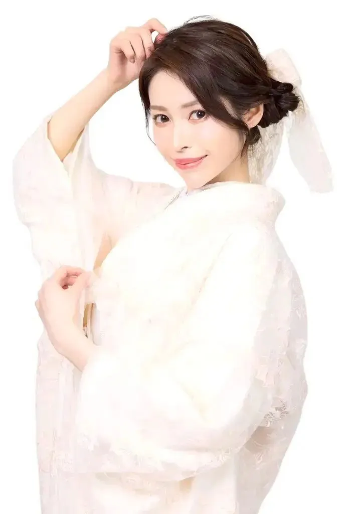 日本一の大学生を決めるミスユニバーシティ2025　ファイナリスト・奥田麻鈴がオリジナル振袖姿を披露