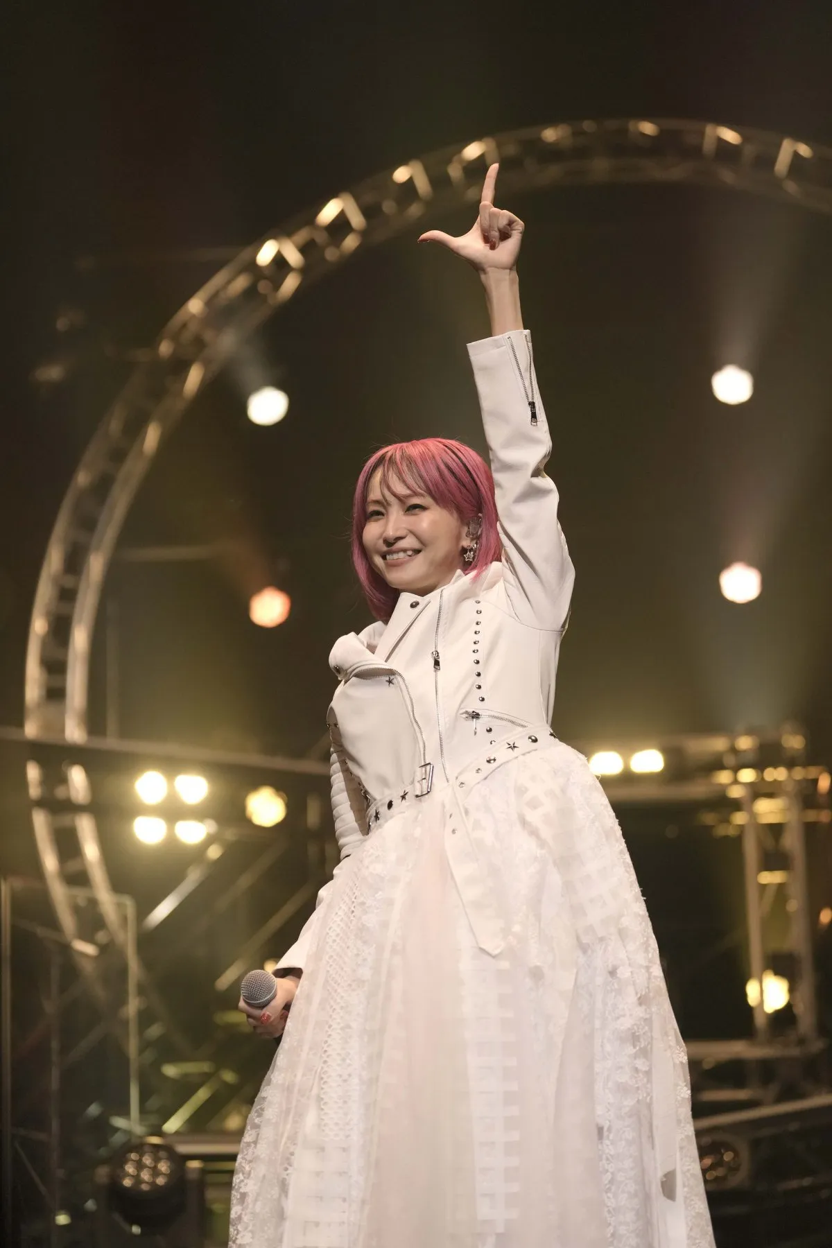 LiSA、約2年ぶり全国ホールツアーが終了　4月から15周年イヤーに突入