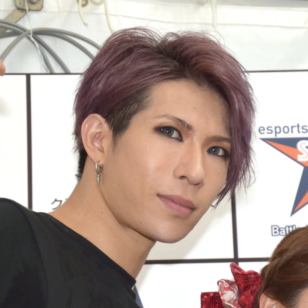 ゴールデンボンバー・歌広場淳「手術無事に終わりましたー！」　右足の前十字靭帯断裂で入院していた