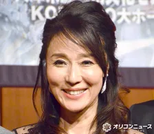 「夫との休日」浅野ゆう子、“顔出し”2ショット披露に反響「旦那様ダンディーですね」「イケメンー」「俳優さんかと」「めっちゃ素敵なご夫婦」