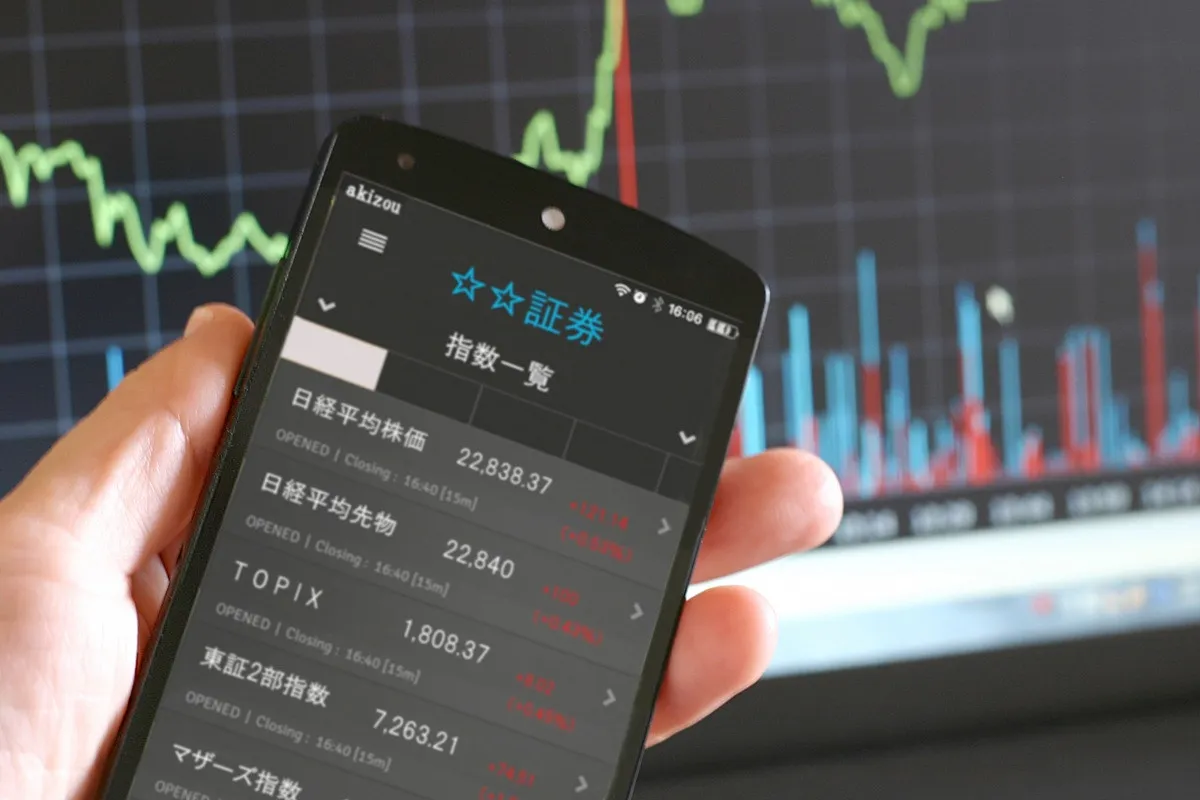 実際に取引した1.5万人がおすすめするネット証券、2026年最新ランキング1位は？