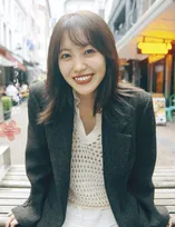 櫻坂46松田里奈「普段の私とは違う、大人な魅力」写真集で表現　ボディスーツ姿でベッドにごろん