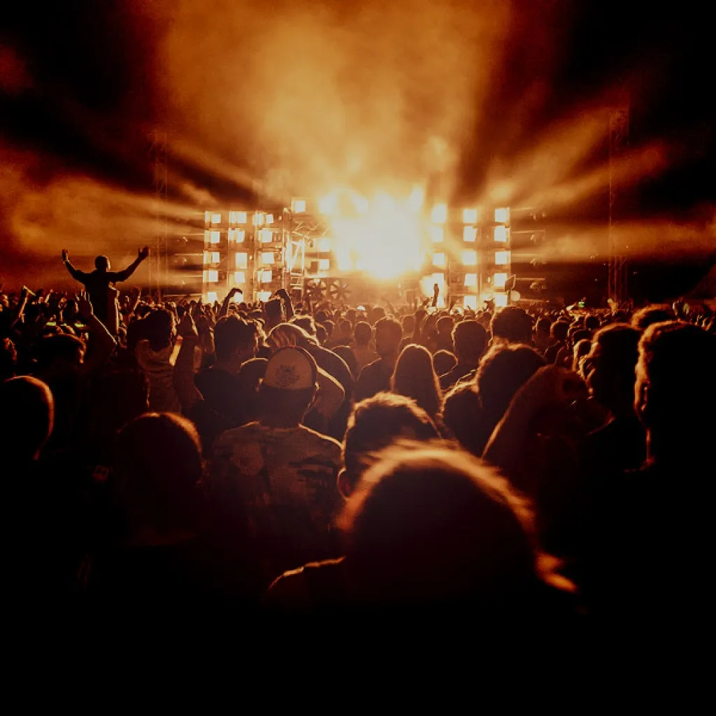 『VIVA LA ROCK 2026』さいたまスーパーアリーナ改修で「初の野外開催！」 第1弾出演アーティスト発表【一覧】